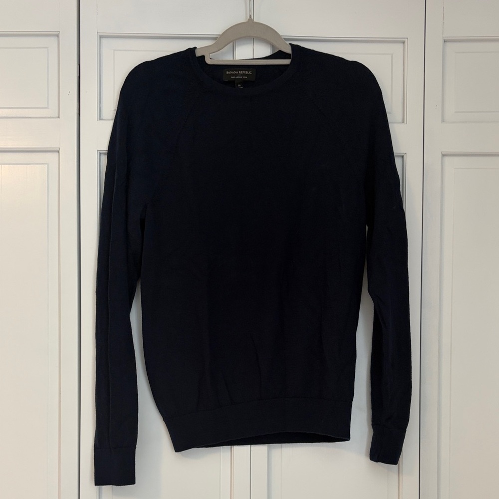 Banana Republic Men's Dark Navy Crewneck Sweater